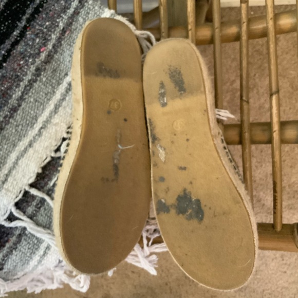 McQueen gold sandals - Picture 3 of 3